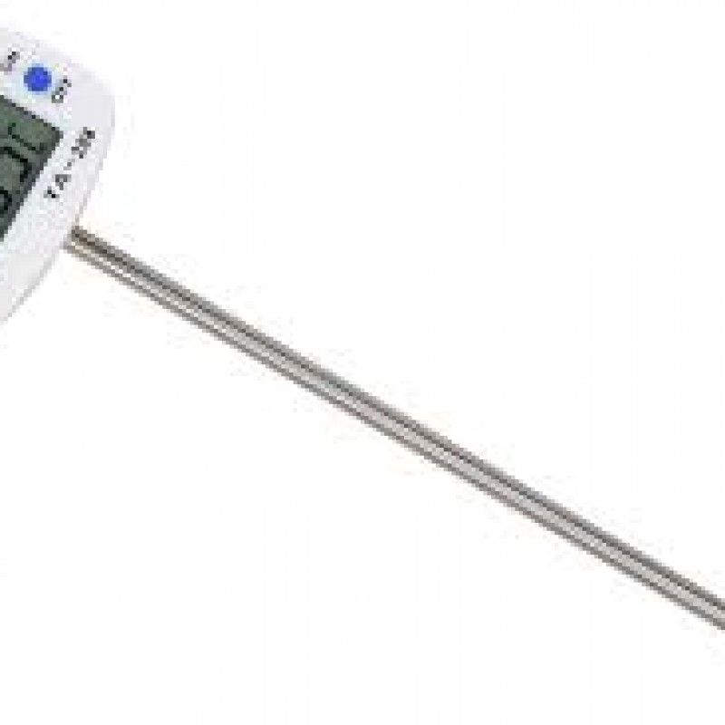 Nhiệt kế đo nhiệt độ thực phẩm.